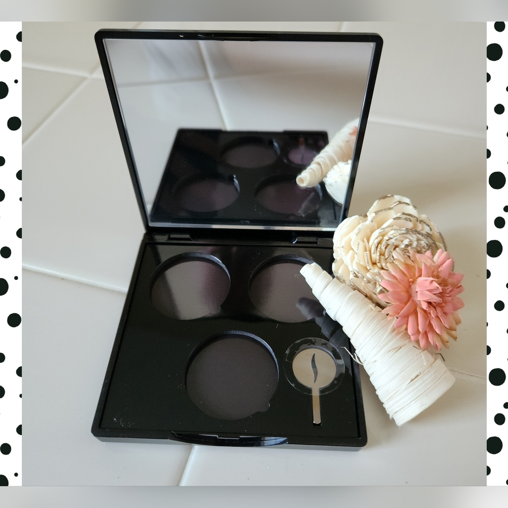 Sephora Collection Customizable Empty 3-Well Eyeshadow Palette with Mirror/Key
